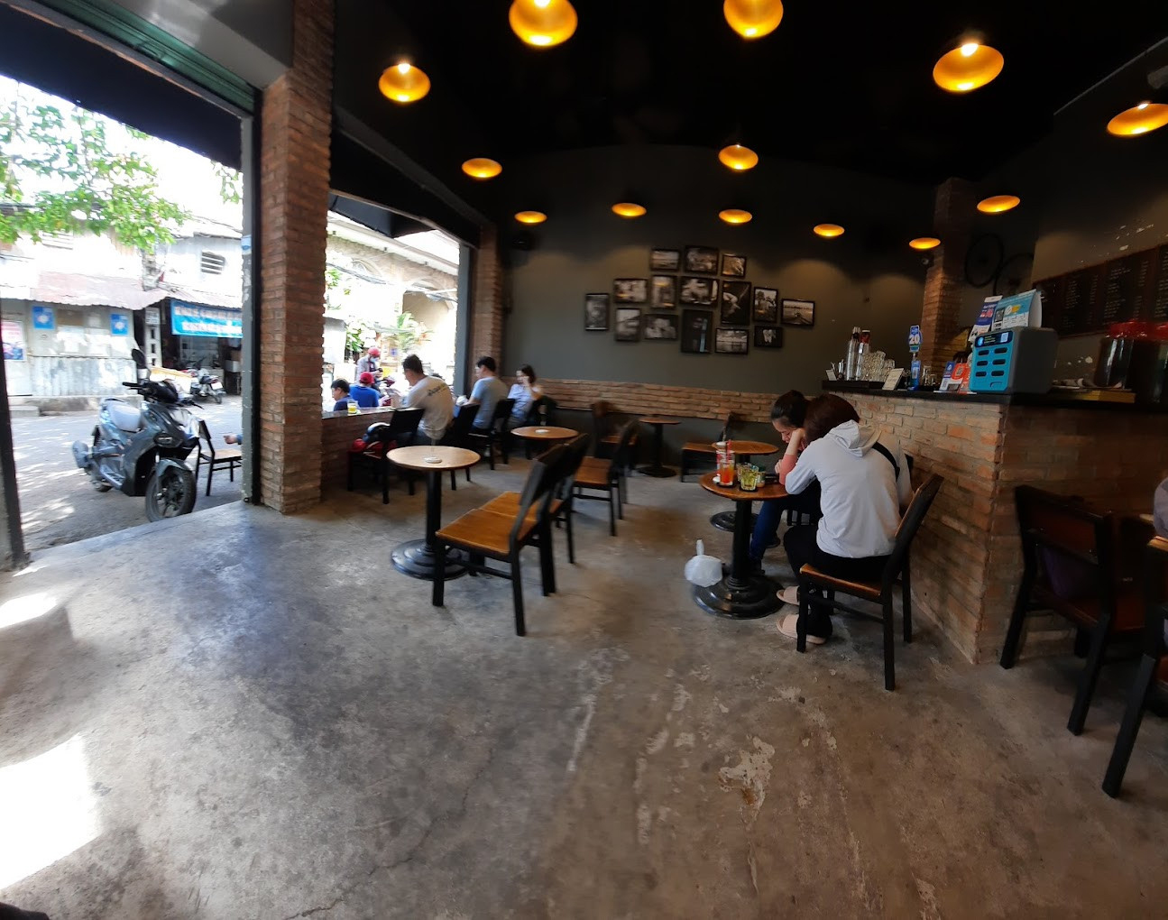 Cho thuê nhà 2 mặt HXT  đường Nguyễn Giản Thanh,Q.10
